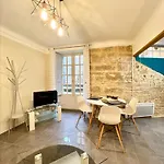 Chaleureux Centre 아파트 *