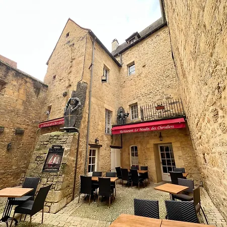 Chaleureux Centre 公寓 *