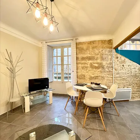 Chaleureux Centre Apartment *