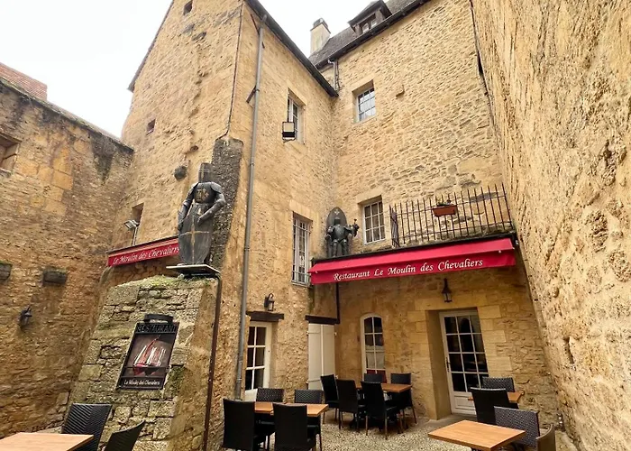 Chaleureux Centre 公寓 *